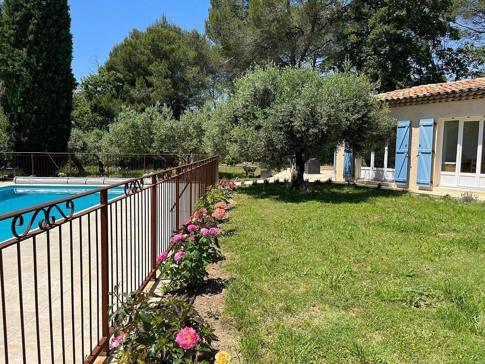 Villa "Belles Feuilles" avec piscine et tennis in Trans-en-Provence, Région de Draguignan