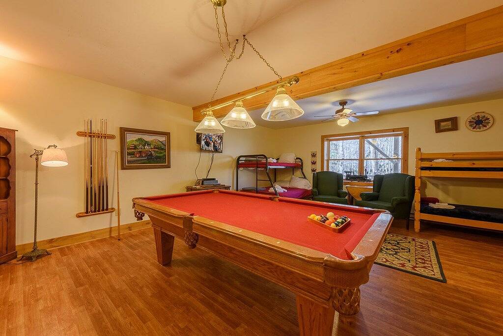 Blockhütte mit Billardtisch, Grills, Holzofen, Angeln, Hängematte, In der Nähe von Sehenswürdigkeiten in Blue Ridge Parkway, Seven Devils