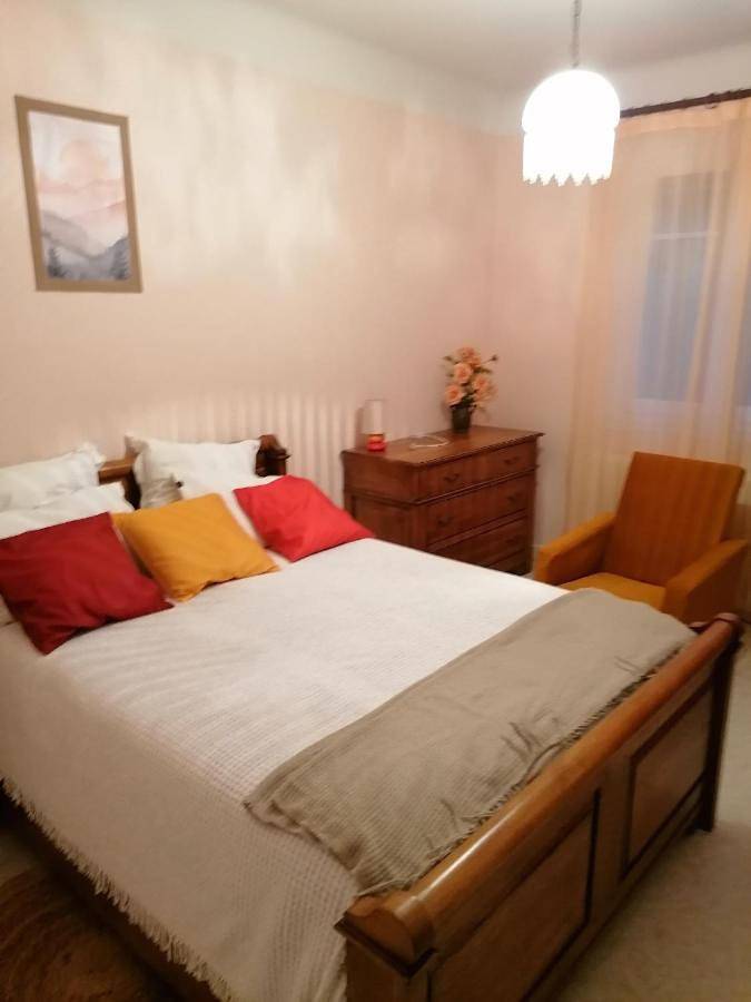 Gîte pour 5 personnes, avec vue et jardin à Sarrancolin - 2