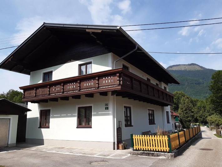 Ferienwohnung für 6 Personen, mit Balkon und Garten in Grünau im Almtal