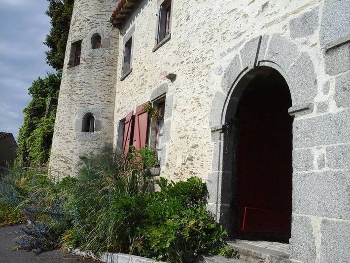 Location de vacances pour 5 personnes, avec vue ainsi que jardin et terrasse à Breuil-Barret - 2