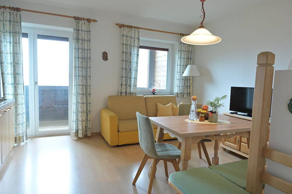Ganze Wohnung, Gemütliche Wohnung Bauernhof, mit Kleintierhaltung  schön und ruhig gelegen ! in Tarsch, Latsch
