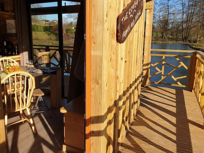 Camping Les Etangs Du Moulin - Safarizelt 2 personen - Cabane du Castor (Sauna,Dusche,Badewanne,Holzofen) in Suzy, Aisne