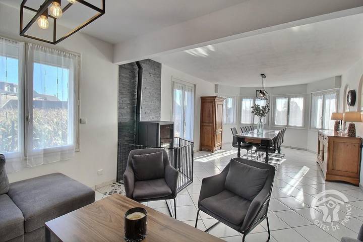 Gîte pour 8 personnes, avec terrasse et jardin dans Plage de Tournemine - 2