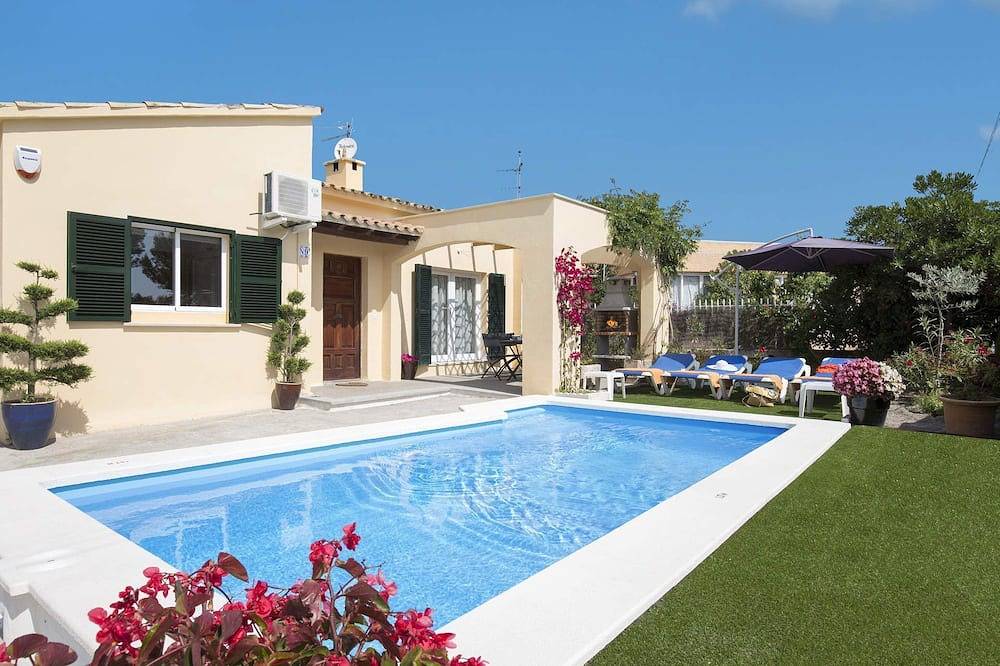 Chalet Familiar Para Familias con Niños in Alcúdia, Coast of Mallorca