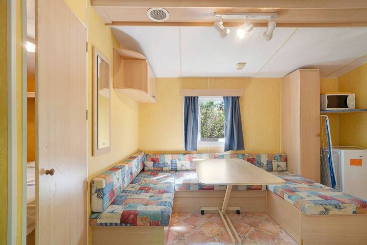 Club vacances pour 5 personnes, avec bassin pour enfant ainsi que jardin et sauna, animaux acceptés dans le Sud de la France - 4