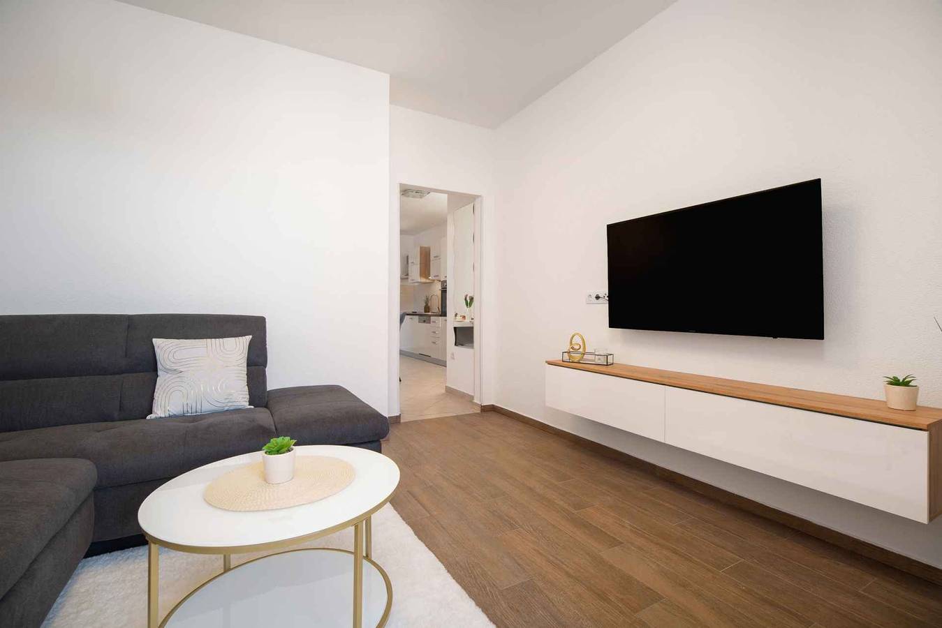 Appartement de vacances entier, Beautiful 2-Bedrooms Apartment in Rogoznica in Rogoznica, Šibenik-Knin
