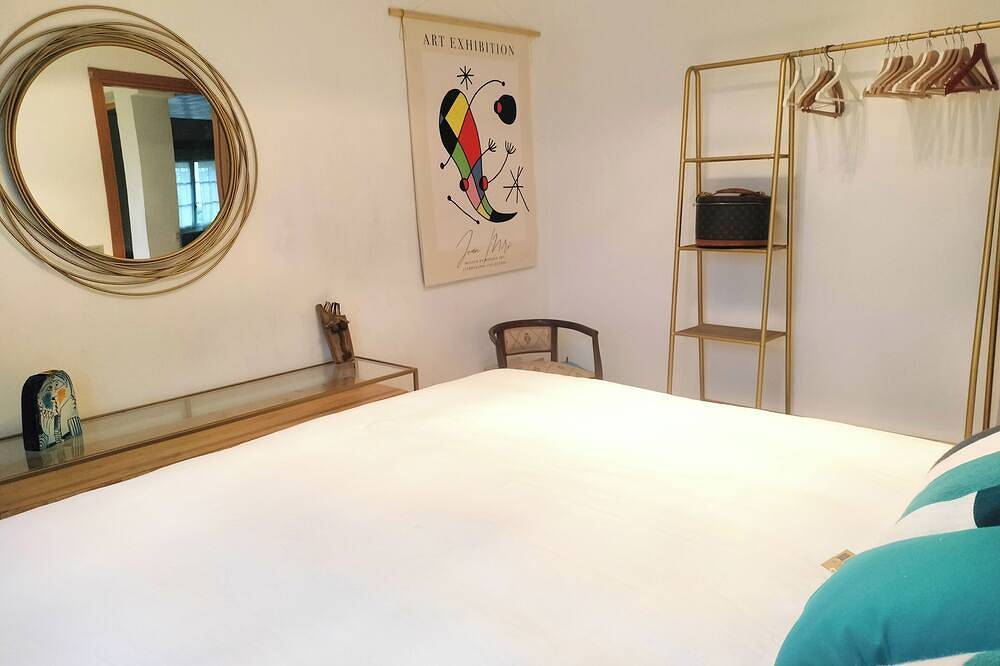 Villa, tradition and design, Riviera Ligure/Costa Azzurra, Spa swimming pool sauna hydro in Oneglia, Imperia