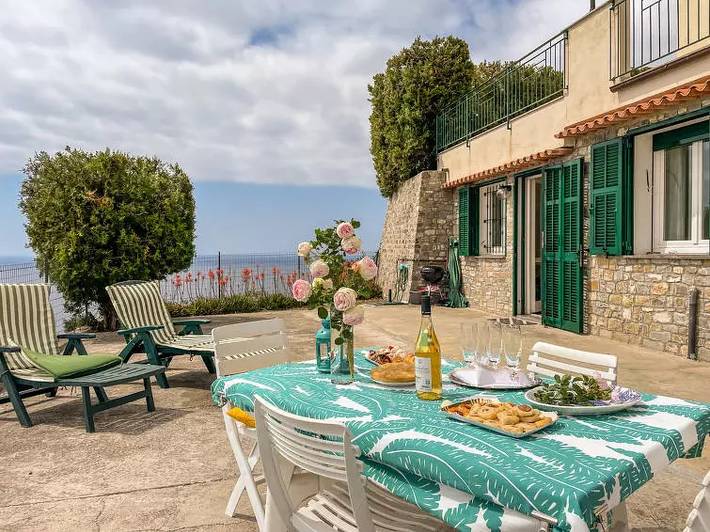 Ferieleilighet for 4 personer, med terrasse i Liguria