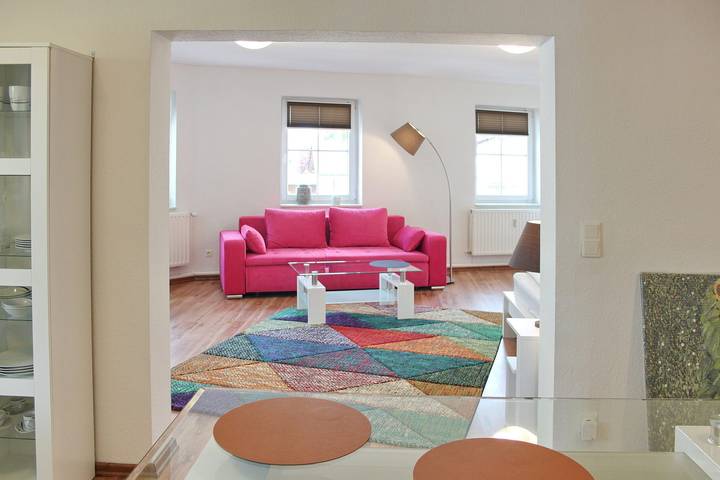 Ferienwohnung für 6 Personen, mit Balkon und Terrasse sowie Garten