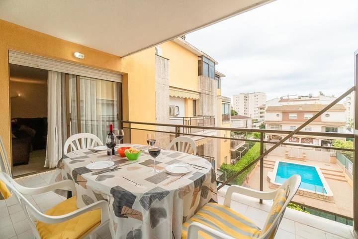 Apartamento de vacaciones para 4 personas, con piscina además de vistas y terraza - 1