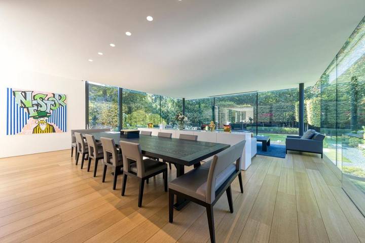 Location de vacances pour 8 personnes, avec sauna et terrasse ainsi que piscine et vue, animaux acceptés à Uccle - 2