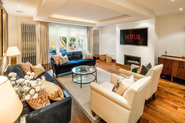 Villa for 7 people, with Balcony and Terrace in Kensington and Chelsea