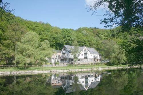 Hôtel pour 2 personnes, avec Terrasse ainsi que Jardin et Sauna à Bourscheid (Moselle)