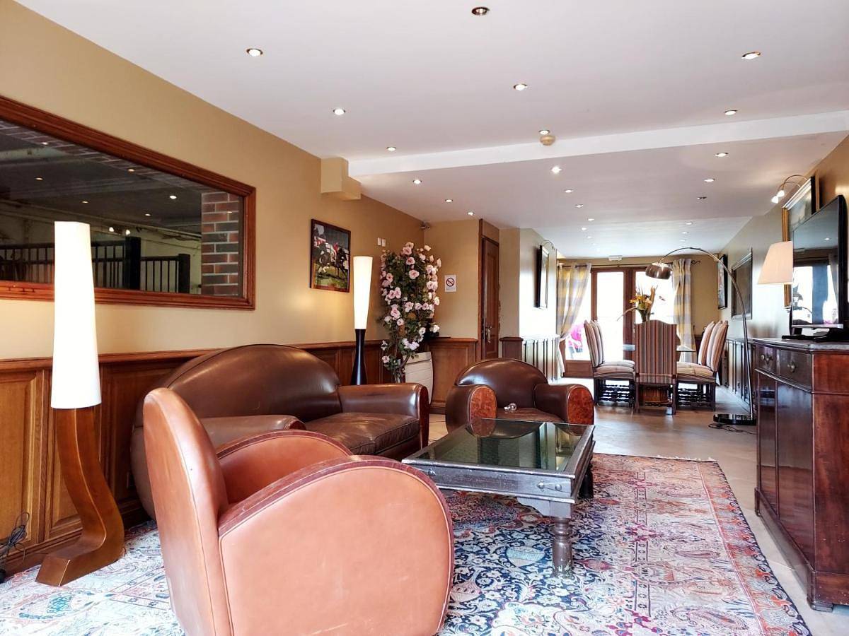 Double Room with Private Bathroom in Varaville, Région de Caen
