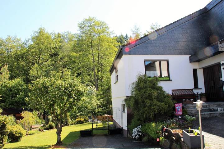 Ferienwohnung für 2 Personen, mit Terrasse und Garten in Idar-Oberstein