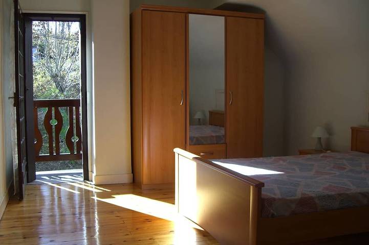 Preciosa casa de campo de piedra y madera in Besse-et-Saint-Anastaise, Parque Natural Regional Volcans d'Auvergne