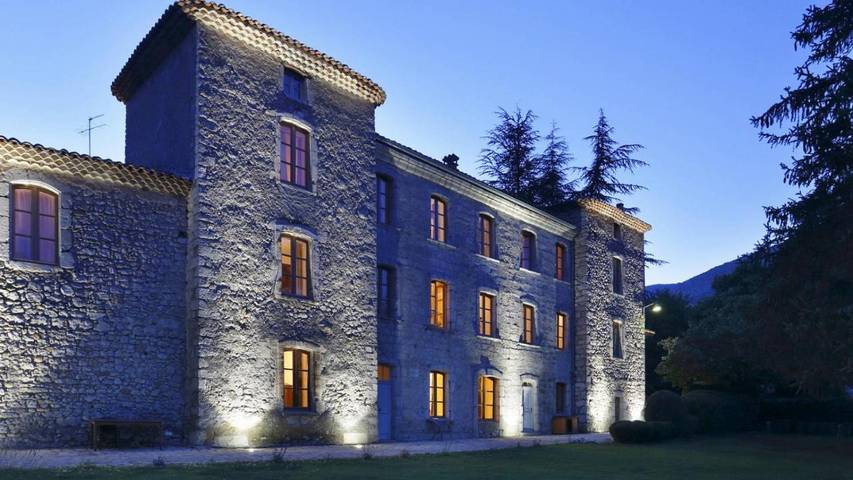 Maison de campagne pour 3 personnes, avec terrasse ainsi que vue et jardin dans Montfroc - 2