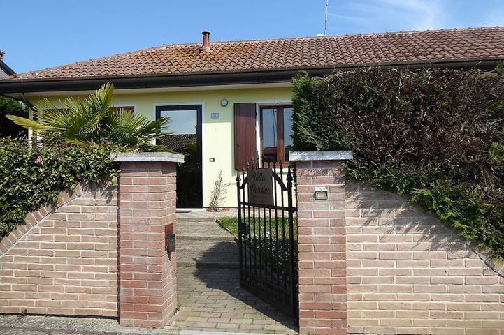 Ferienhaus für 6 Personen, mit Garten und Whirlpool