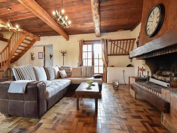 Location de vacances pour 6 personnes, avec jardin ainsi que terrasse et piscine à Félines-Minervois