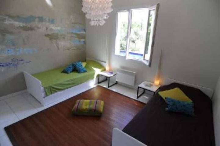 Location de vacances pour 16 personnes, avec terrasse et jardin à Arpaillargues-et-Aureillac - 3