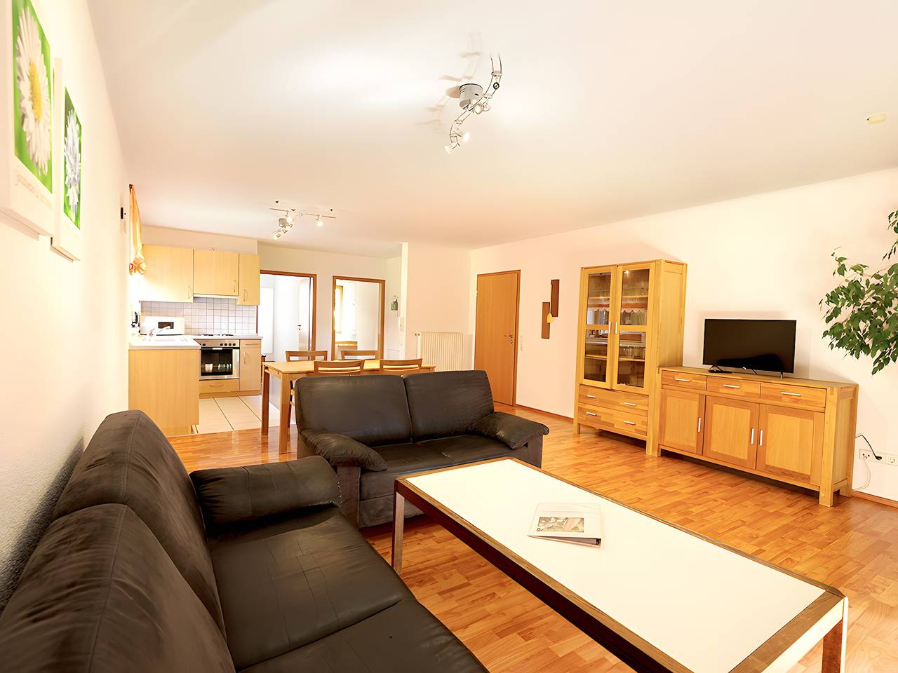 Ganze Wohnung, Ferienwohnung 'Himmelreich' mit Privatterrasse, Gemeinschaftsgarten und Wi-Fi in Börslingen, Alb-Donau-Kreis