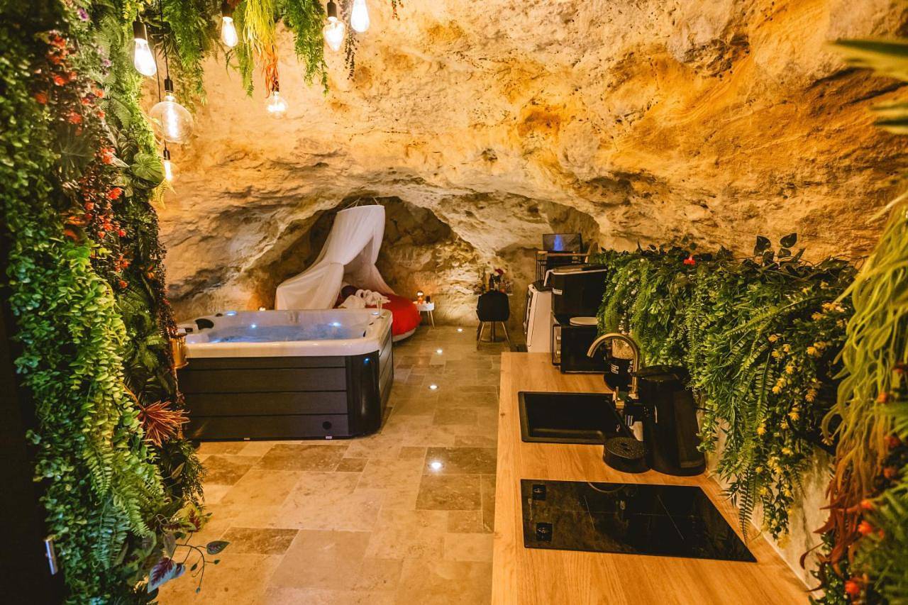 La Grotte Fleurie - Classé 5 Étoiles in Mussidan, Périgord Blanc