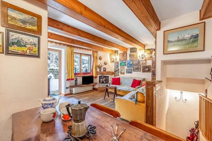 Apartamento entero, Acogedor Apartamento para tu Próxima Escapada in Dolonne, Courmayeur
