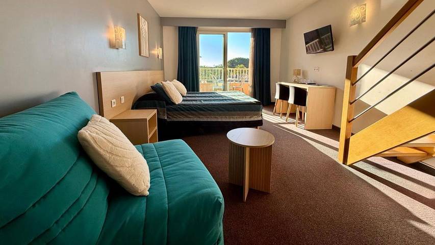 Hôtel pour 2 personnes, avec piscine et jardin à Aléria - 2