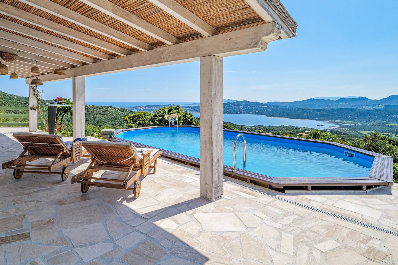 Ferienhaus 'Bellavista' mit Meerblick, privater Terrasse, Wlan und Klimaanlage in Costa Smeralda