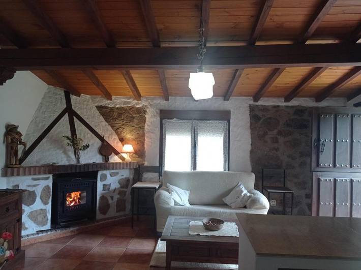 Location de vacances pour 4 personnes, avec Terrasse ainsi que Jardin et Vue à Cepeda