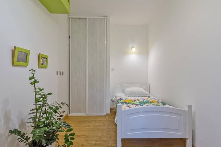 Location de vacances pour 4 personnes, avec terrasse à Escales - 2