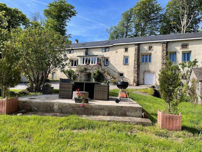 Gîte pour 10 personnes, avec jardin à Cambon-et-Salvergues