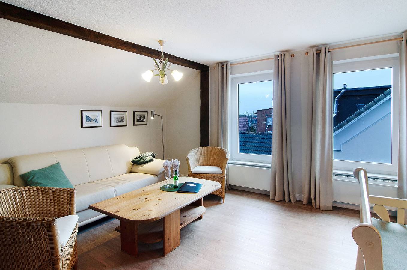 Ganze Wohnung, Ferienwohnung 'Villa Harmonie - Jasmin' mit Gemeinschaftsterrasse und Wlan in Borkum