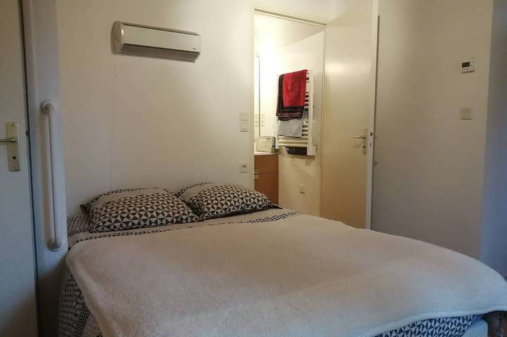 Location de vacances pour 7 personnes, avec jardin et terrasse à Bongheat - 3