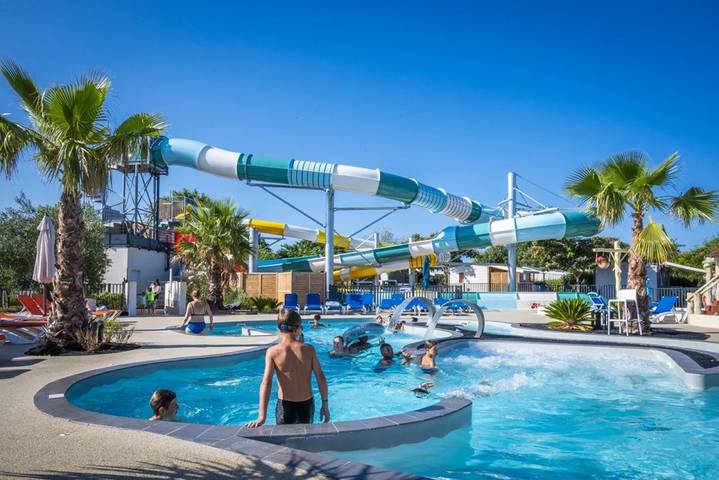 Camping pour 6 personnes, avec bassin pour enfant à Olonne-sur-Mer