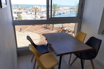 Gîte pour 4 personnes, avec balcon ainsi que jacuzzi et jardin dans Port De Saint Cyprien