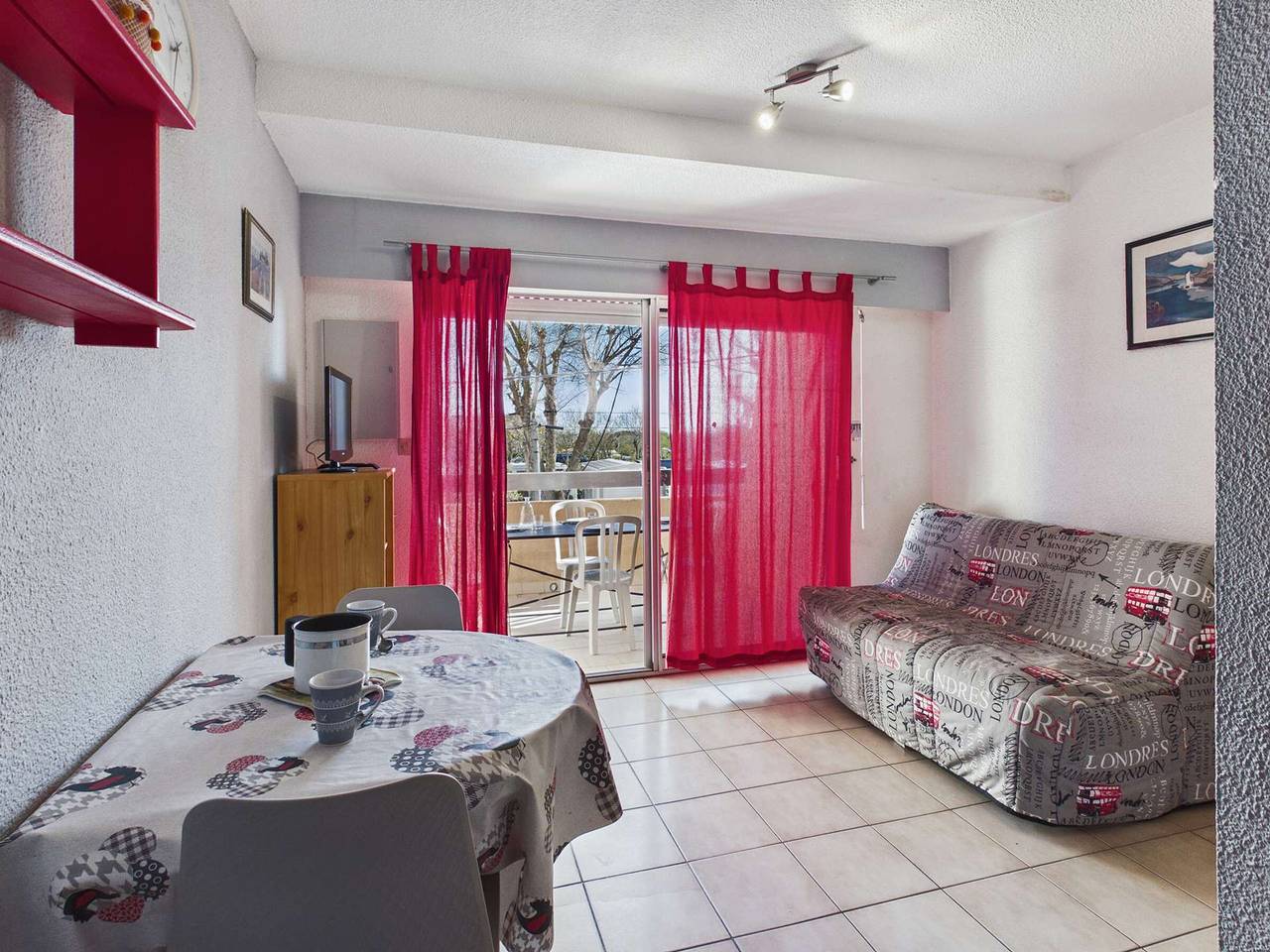 Ganze Wohnung, Gemütliche 2-Zimmer-Wohnung mit Kabine, Terrasse & privatem Parkplatz in Marseillan in Marseillan, Mittelmeerküste (Frankreich)