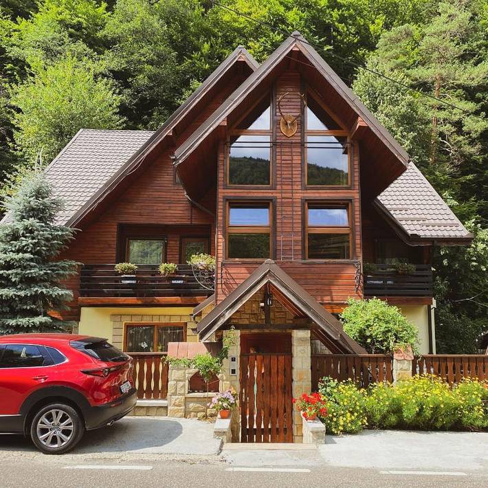 Maison d’hôte pour 3 personnes, avec balcon ainsi que jardin et vue