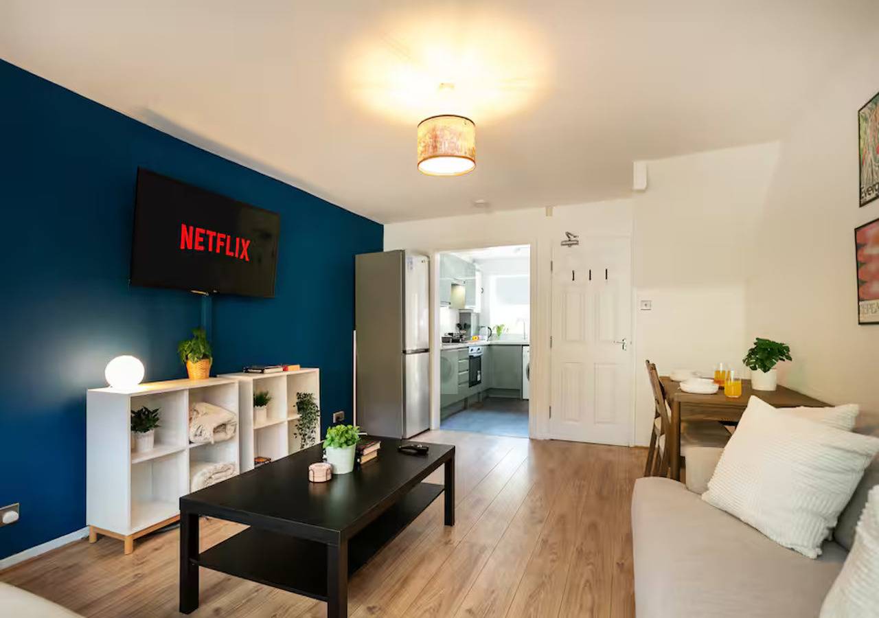 City Centre Home | Fast Wifi | Free Parking - Pass the Keys in Nottingham, East Midlands