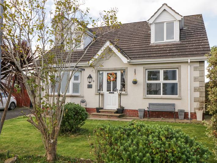 Holiday rental for 8 people, with garden in Ballycastle
