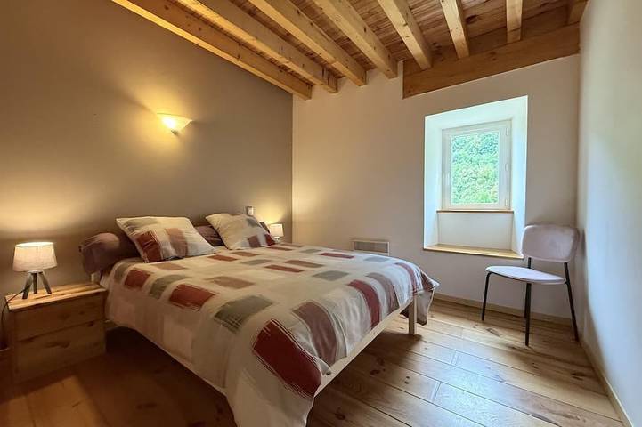 Location de vacances pour 8 personnes, avec jardin à Aydius - 2