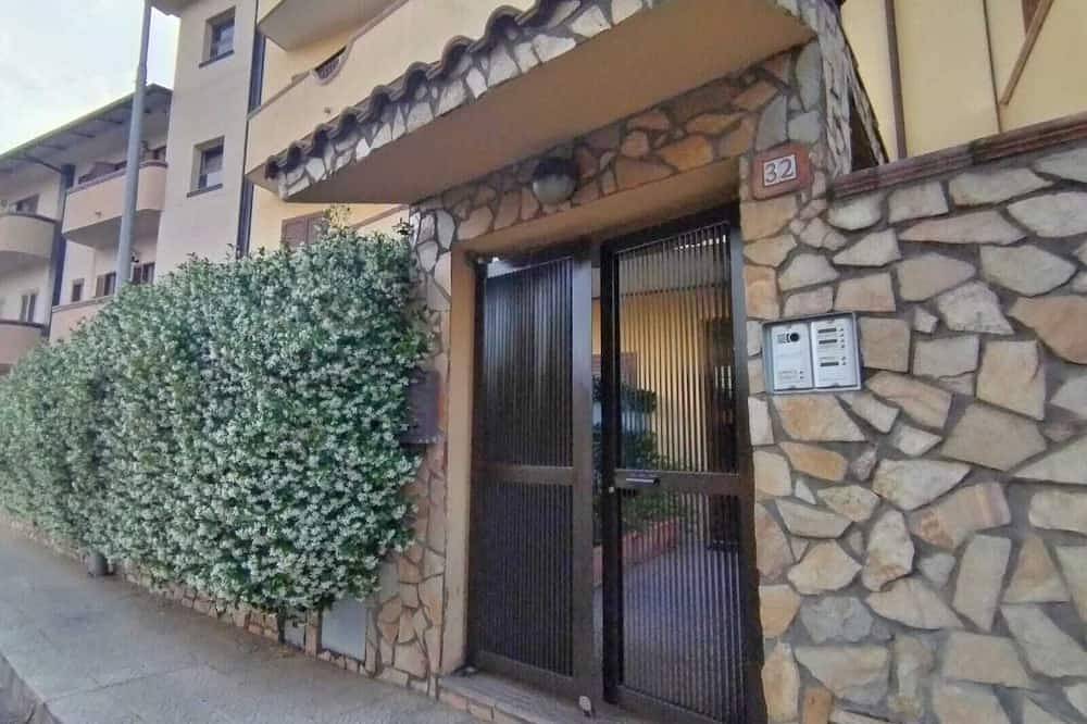 Entire apartment, Al Cortiletto 32 - A short walk from the sandy beach of Gallico Marina (Rc) in Gallico Marina, Reggio Calabria