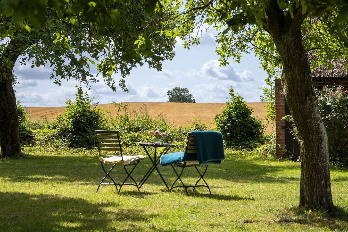 Reetdachkate Ölböhm mit großem Garten am Selenter See - ein Paradies für Familien und kleinere Gruppen in Giekau, Südliche Ostseeküste