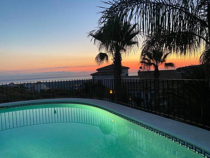 Casa rural para 8 personas, con piscina además de jardín y vistas, Se admiten mascotas en Pego - 2