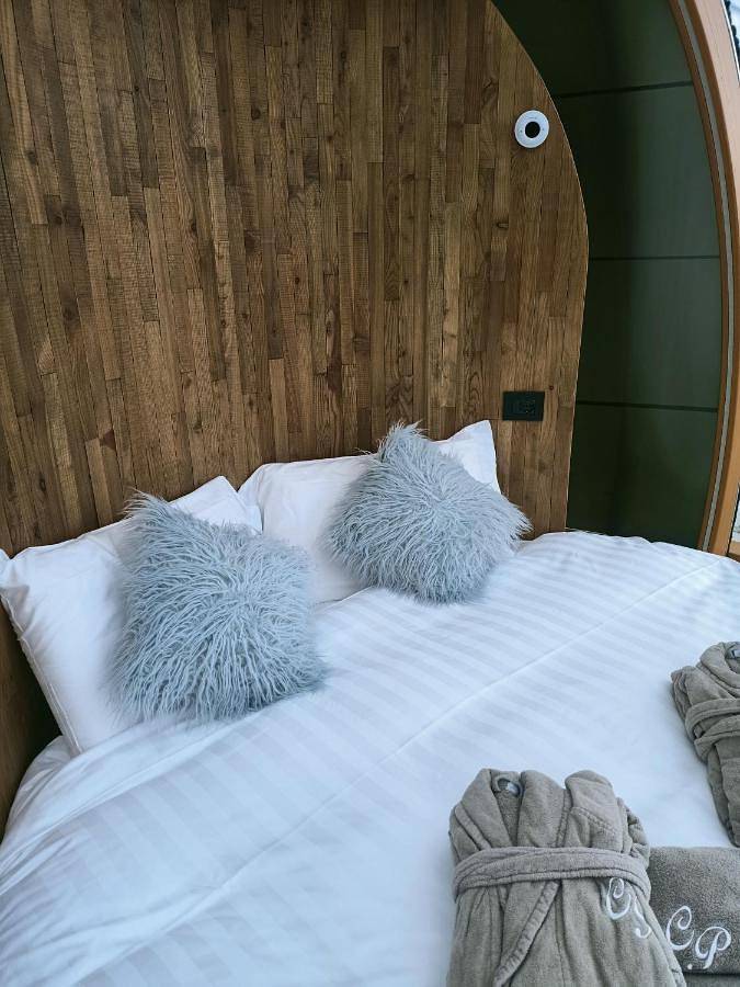 Station pour 2 personnes, avec vue ainsi que terrasse et sauna, animaux acceptés dans Passo Del Tonale - 2