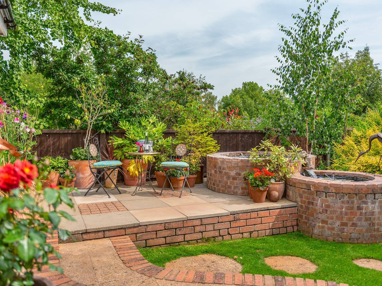Pass the Keys | Stylish garden retreat nr Stafford Town/ Hospital in Stafford, Staffordshire