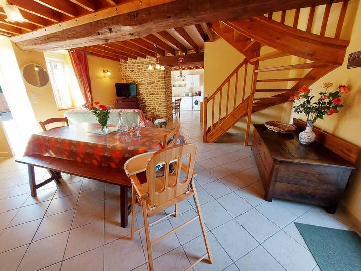 Gemütliches Ferienhaus mit Garten, Grill, Babyausstattung, WLAN – ideal für Familien und Berufsreisende in Saint-Mars-sur-Colmont, Mayenne