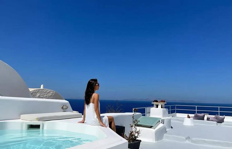 Appart’hôtel pour 4 personnes, avec vue ainsi que terrasse et piscine