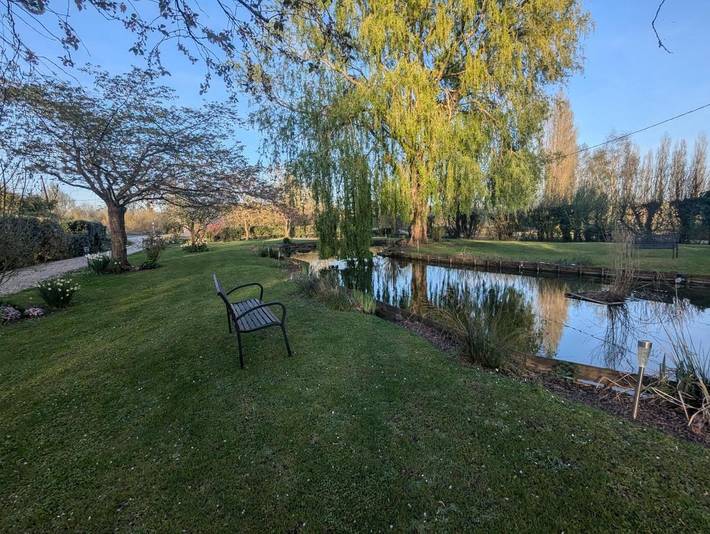 Location de vacances pour 2 personnes, avec vue et vue sur le lac ainsi que piscine et jardin, adapté aux familles à Rue (homonymie) - 3